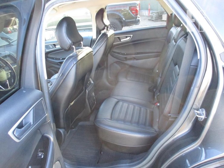 2019-ford-edge-sel-image-8