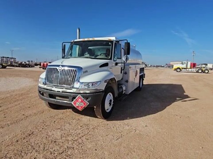 2009-international-durastar-4300-image-1