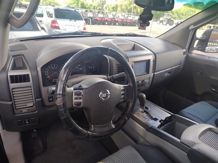 2004-nissan-titan-image-7
