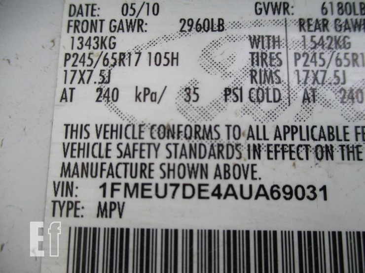 2010-ford-explorer-xlt-image-18
