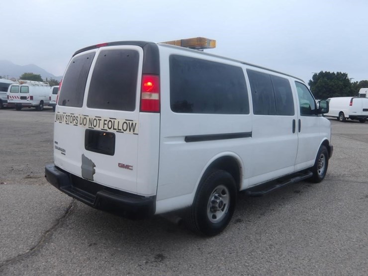 2011-gmc-3500-image-4