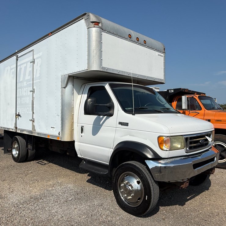 2003 FORD E550