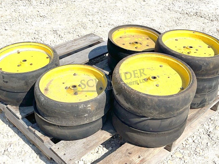 john-deere-1790-image-1