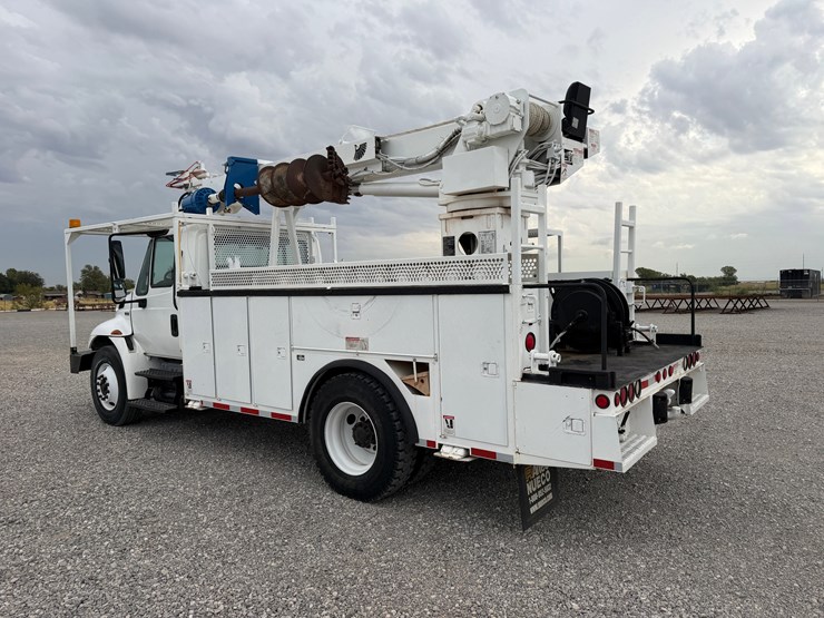 2012-international-durastar-4300-image-5