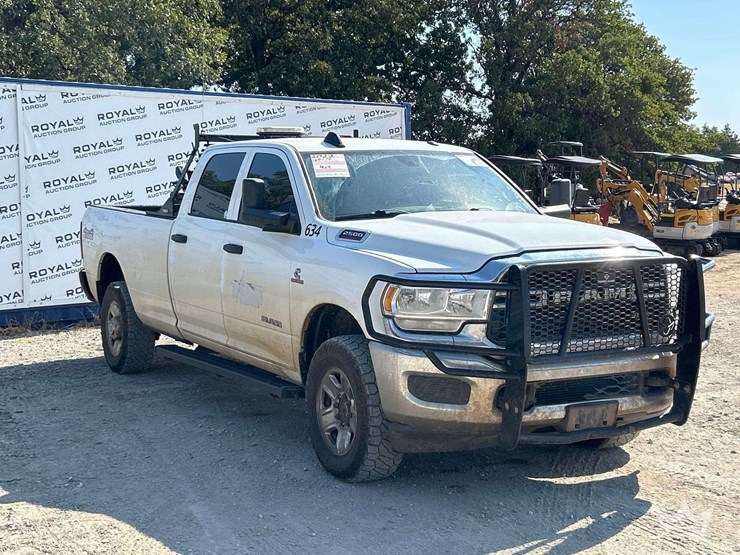 2022-dodge-2500-image-4