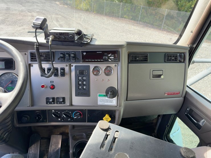 2015-kenworth-t370-image-37