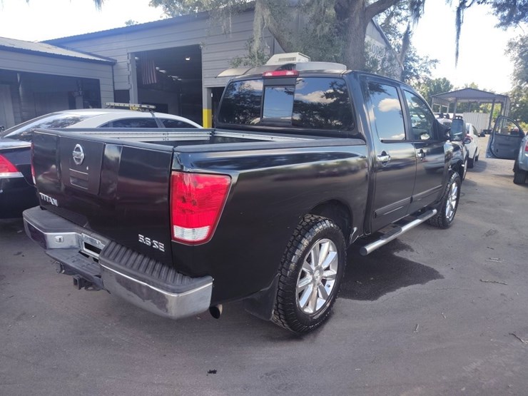 2004-nissan-titan-image-4