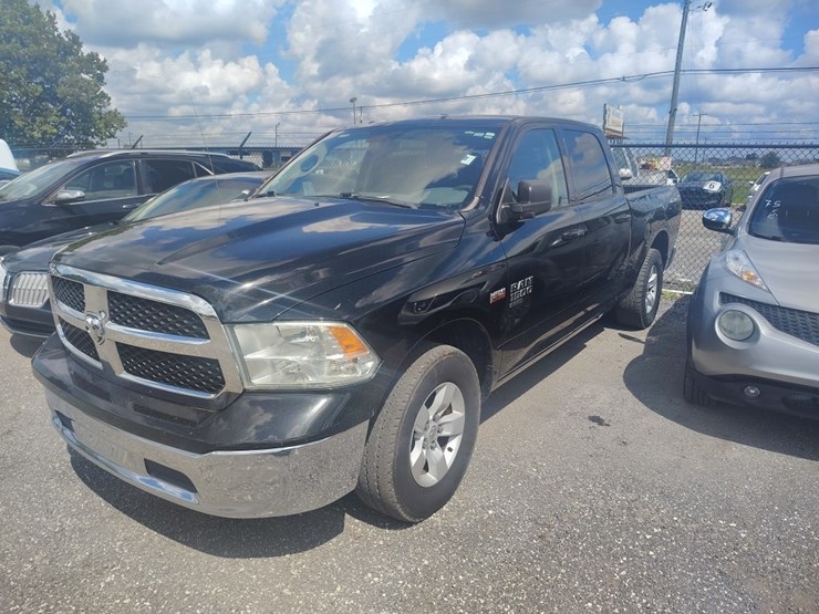 2019-ram-1500-classic-image-2