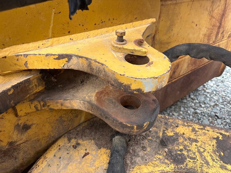 caterpillar-d5m-lgp-image-30