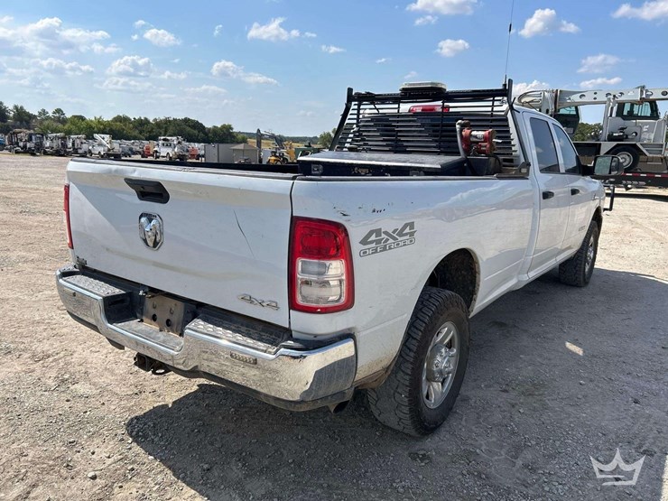 2022-dodge-2500-image-3