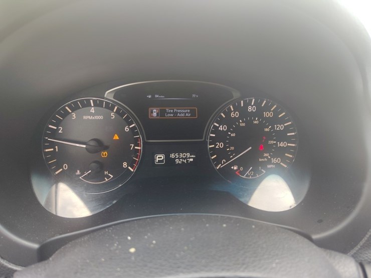 2013-nissan-altima-runs/moves-2.5-image-8