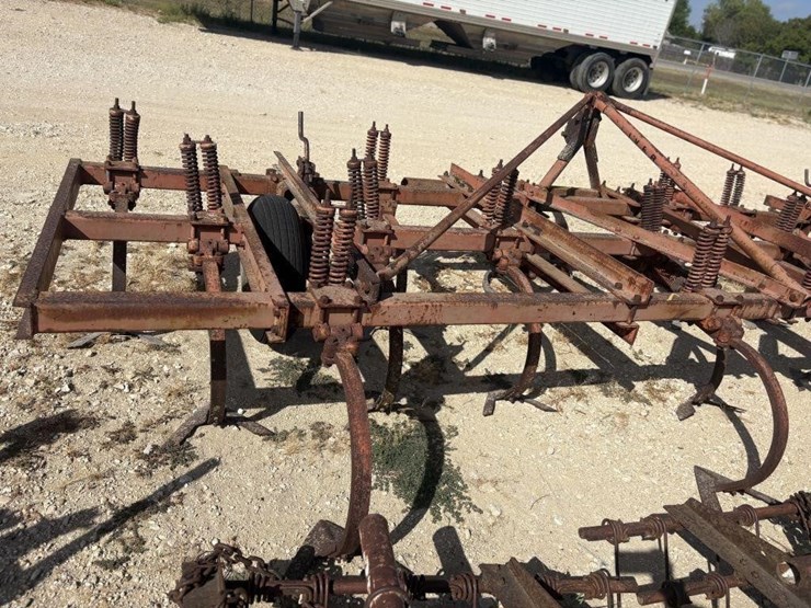 l2---3pt-oliver-chisel-plow-image-5