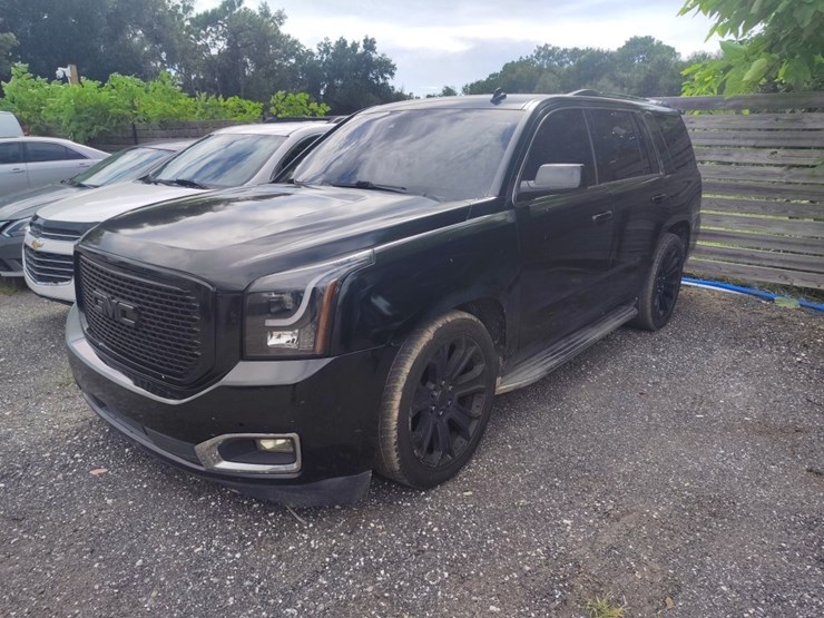 2015-gmc-yukon-image-2