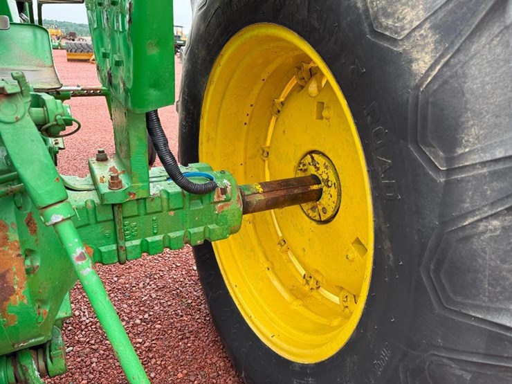 john-deere-4020-image-19