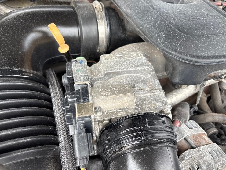2016-chevrolet-3500-image-68