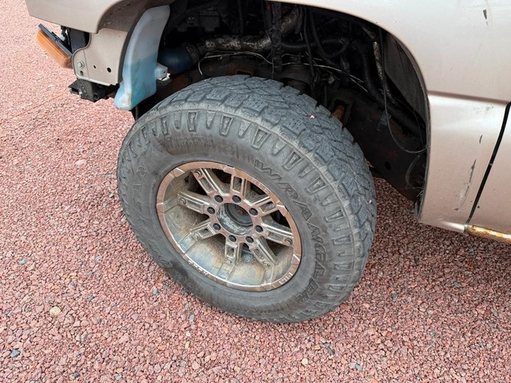 2005-chevrolet-2500hd-image-8