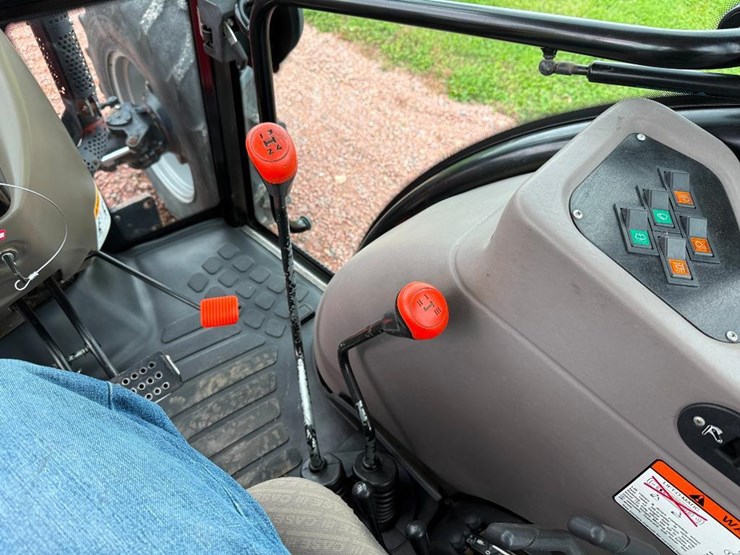 case-ih-farmall-95-image-43