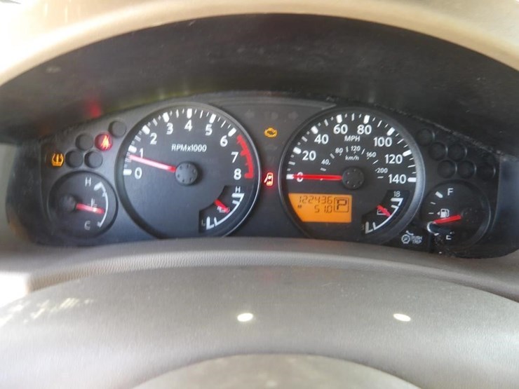 2016-nissan-frontier-sv-image-19