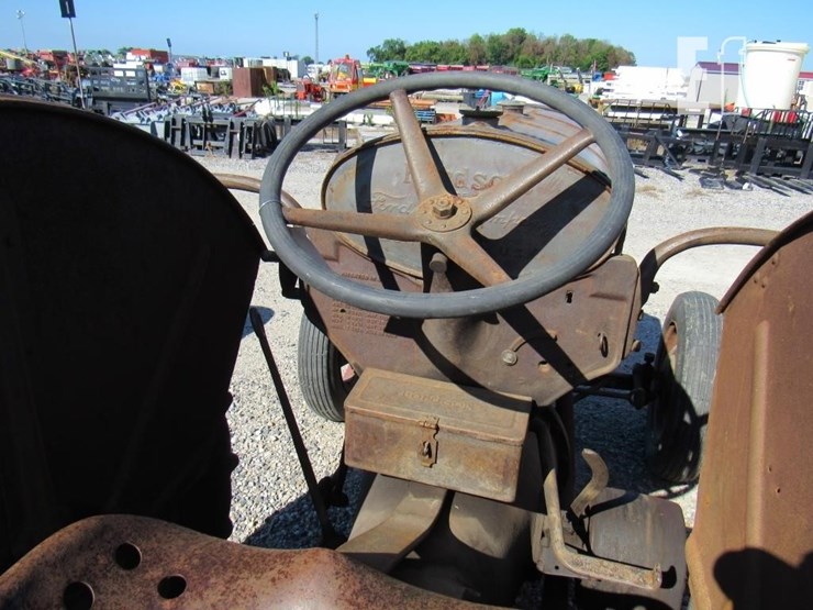 fordson-tractor-76934-image-11