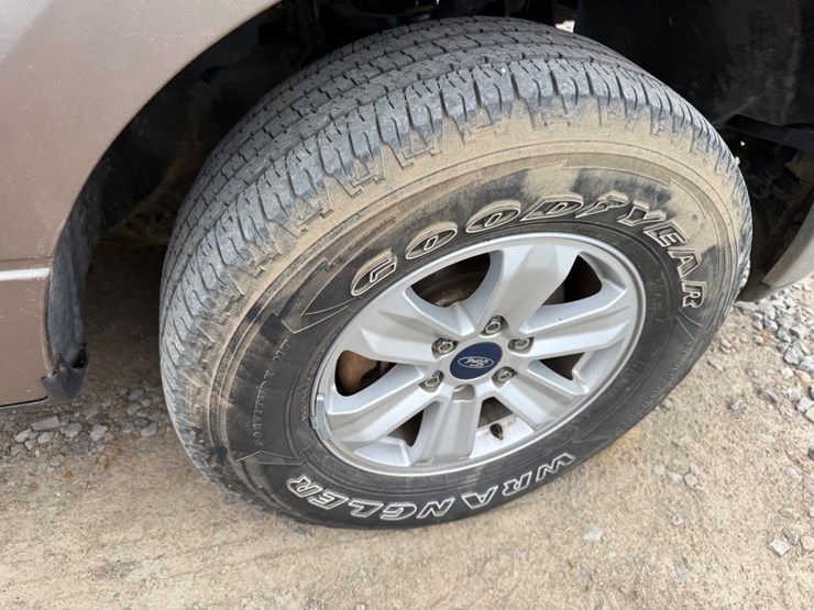 2004-ford-f150-xlt-image-38
