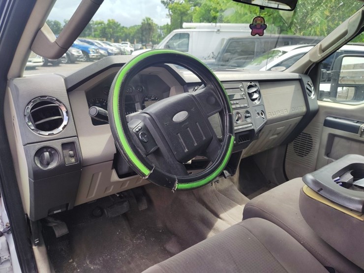 2010-ford-f250-image-8
