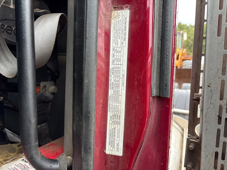 2015-peterbilt-567-image-84