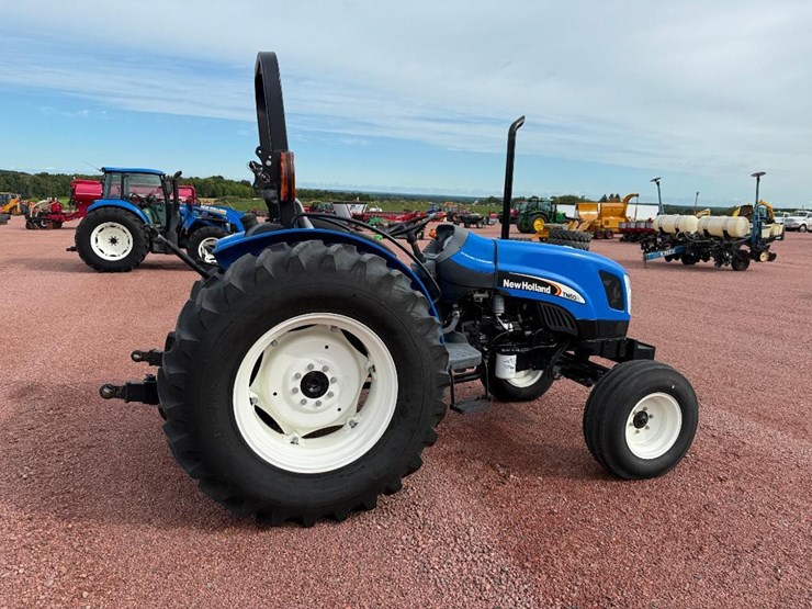 new-holland-tn60a-image-4