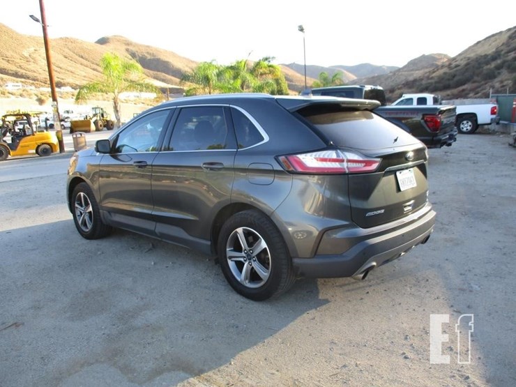 2019-ford-edge-sel-image-4