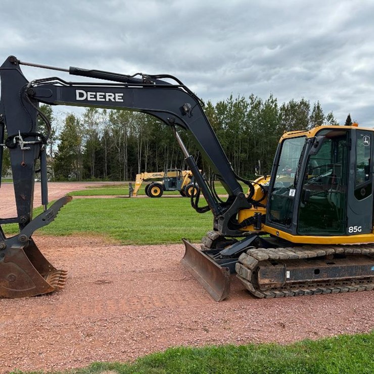 DEERE 85G