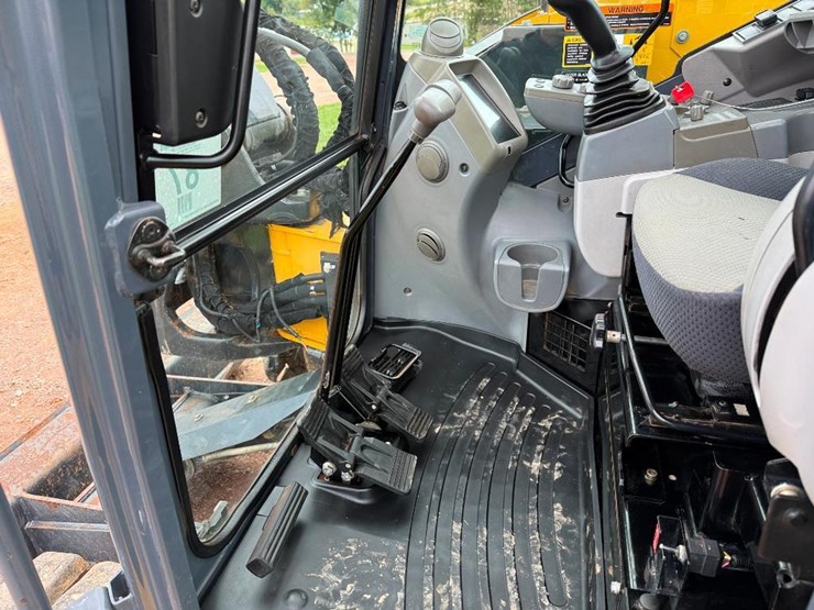 deere-85g-image-47