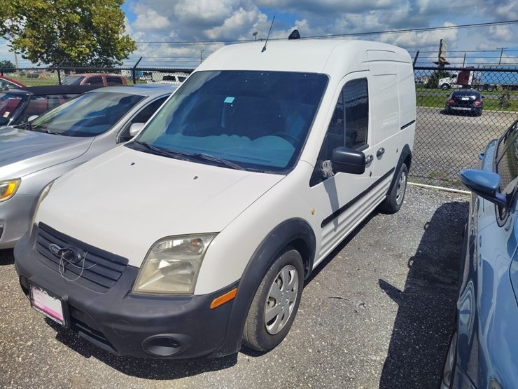 2012-ford-transit-image-2