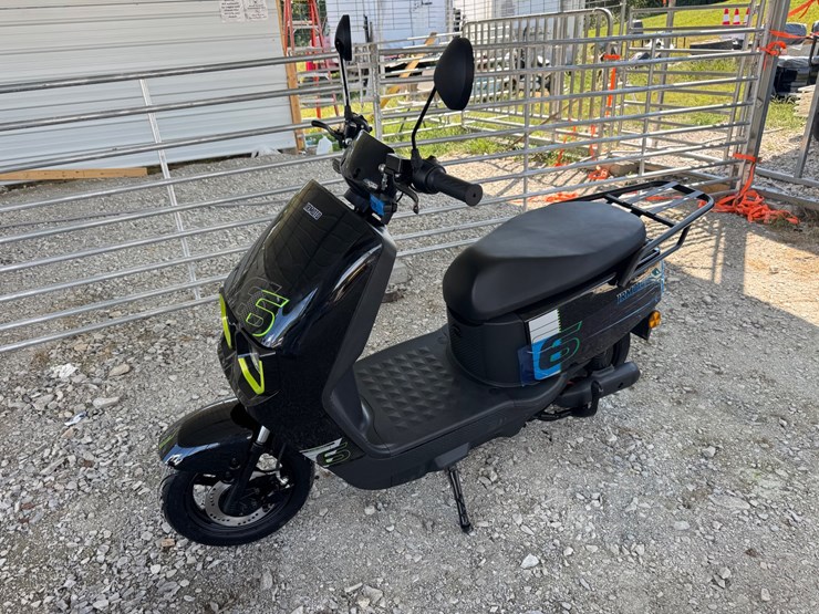 #92-•-ir-moto-high-end-two-wheeled-electric-moto-image-1