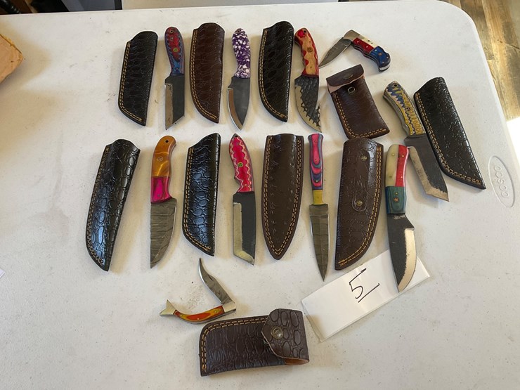 #5-•-10-assorted-knifes-image-1