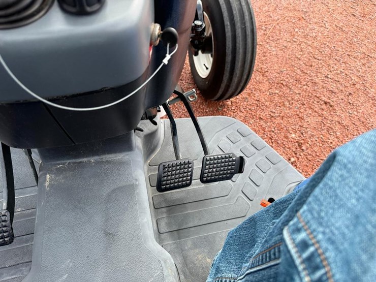 new-holland-tn60a-image-59
