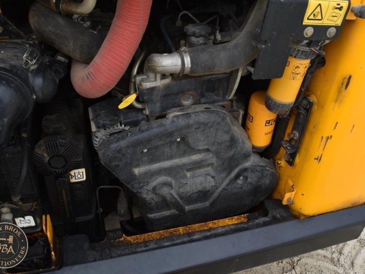 2016-jcb-300t-image-41