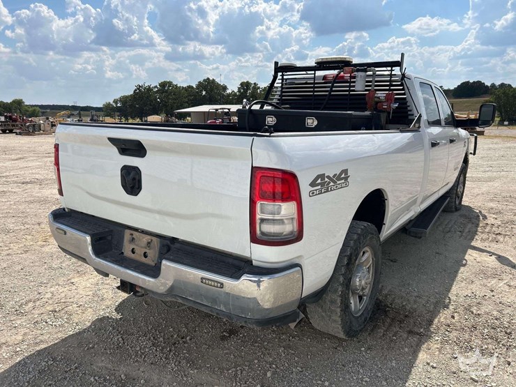 2022-dodge-2500-image-3