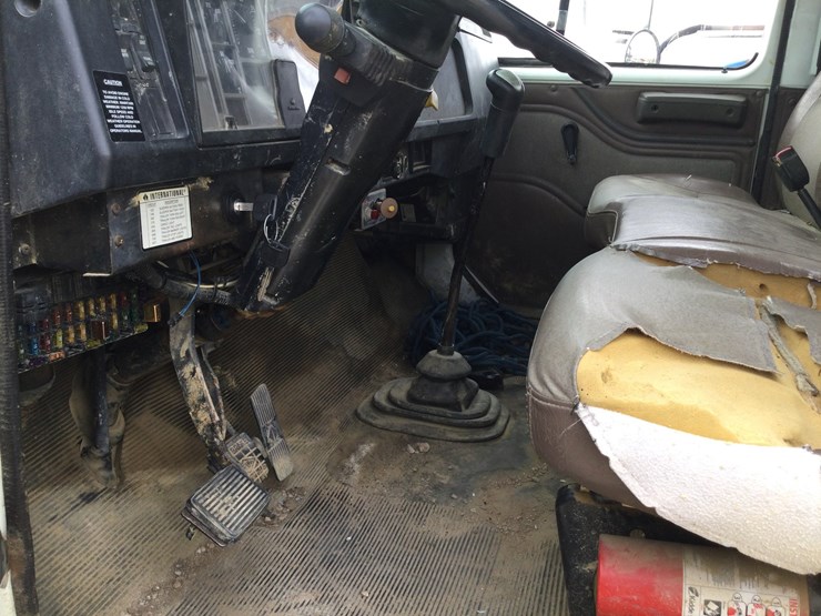 2000-international-durastar-4300-image-12