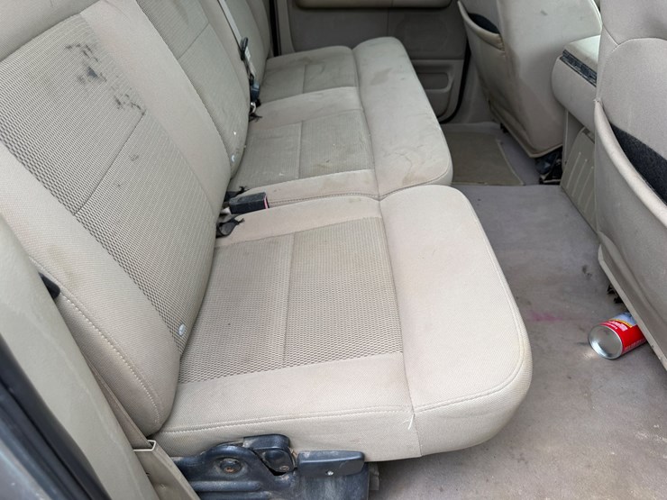 2004-ford-f150-xlt-image-25