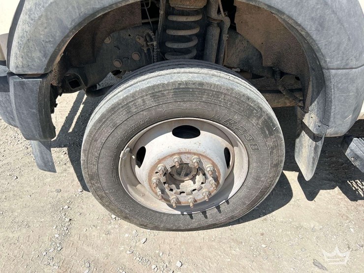 2022-ford-f450-image-35