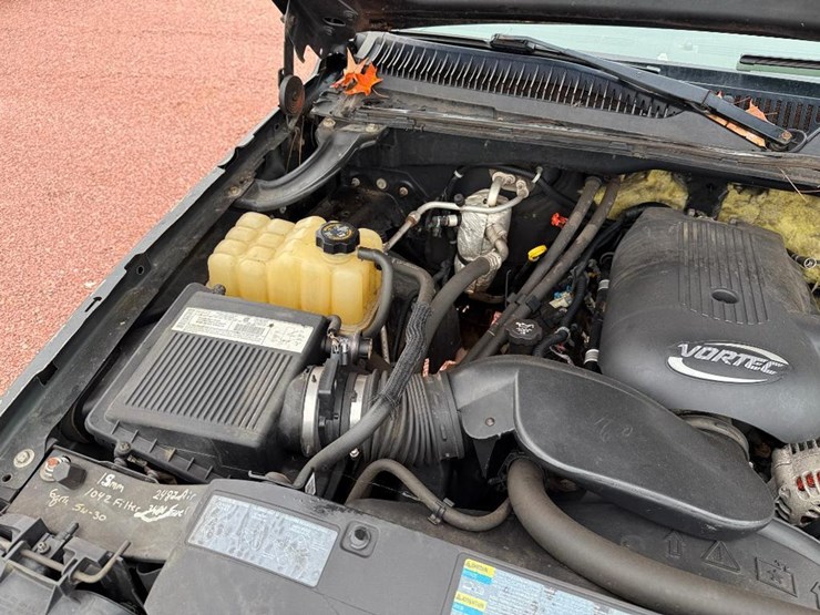 2003-chevrolet-2500hd-image-24