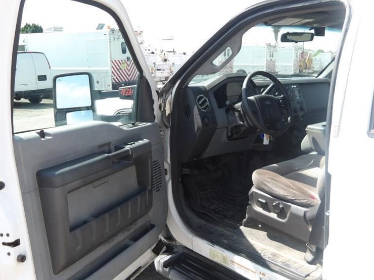 2011-ford-f550-image-20
