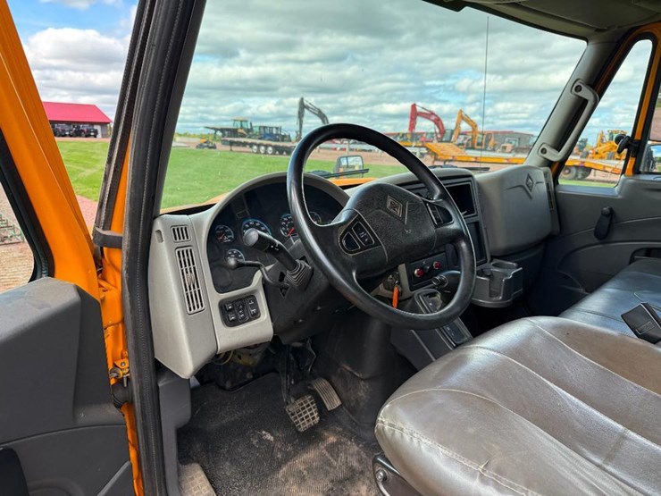 international-durastar-4300-image-41