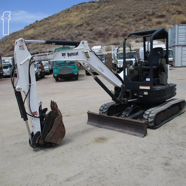 2016 BOBCAT E35