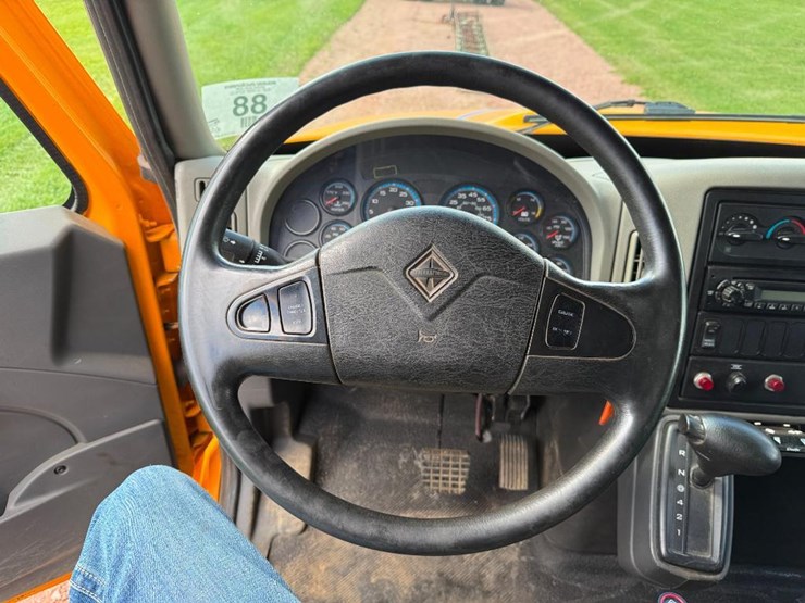 international-durastar-4300-image-50