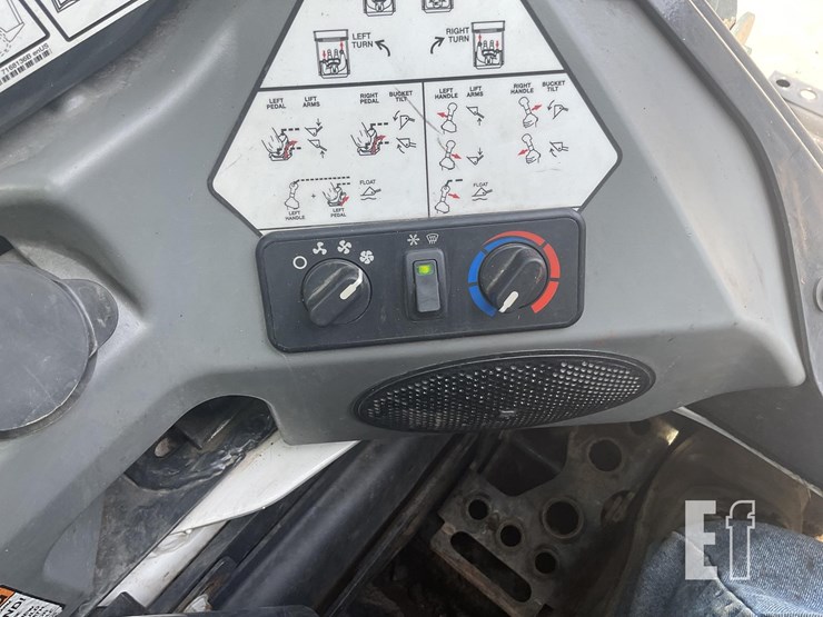 2023-bobcat-t770-image-15