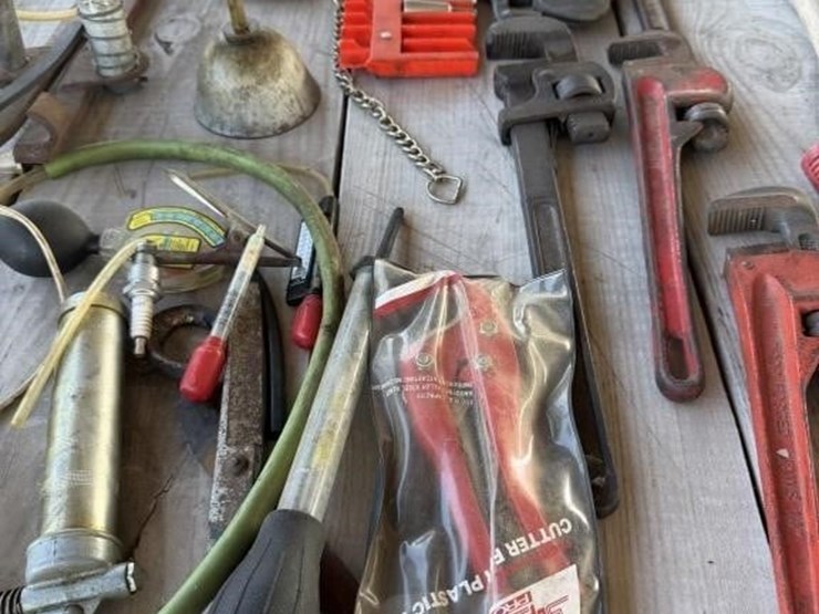 sl--variety-of-shop-tools-image-7