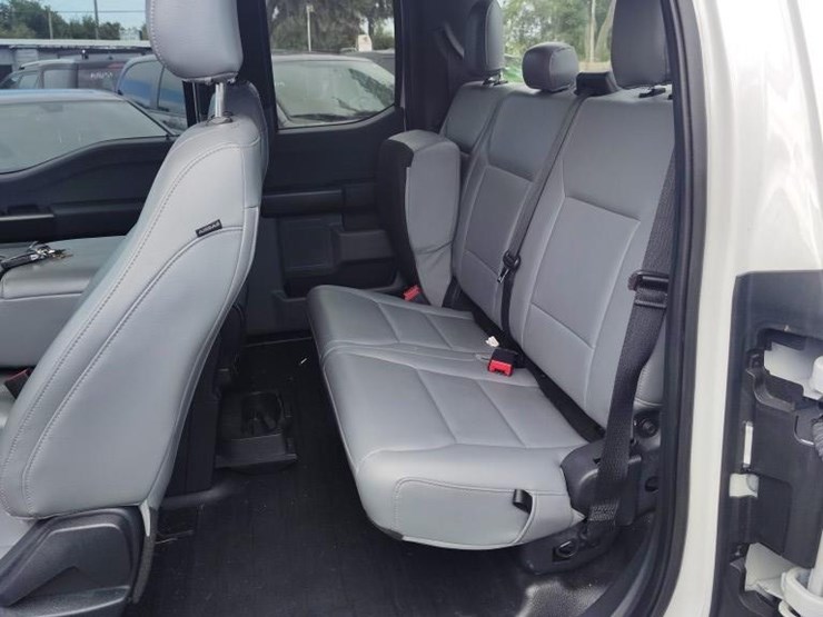 2021-ford-f150-xl-image-5
