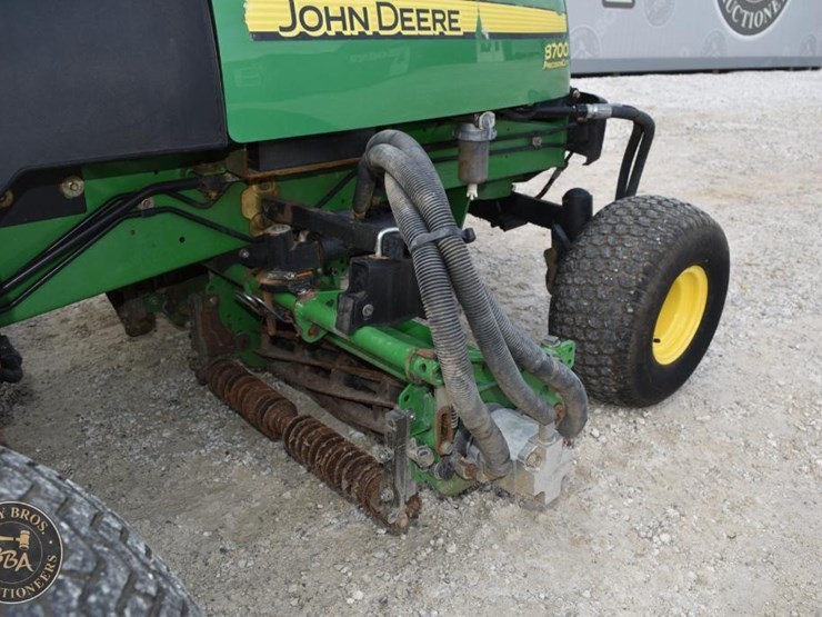 2010-john-deere-8700-image-15