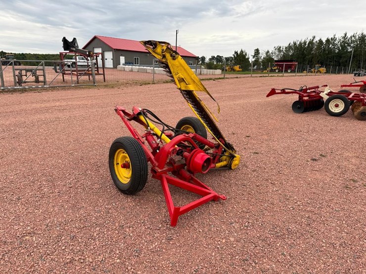 new-holland-455-image-3