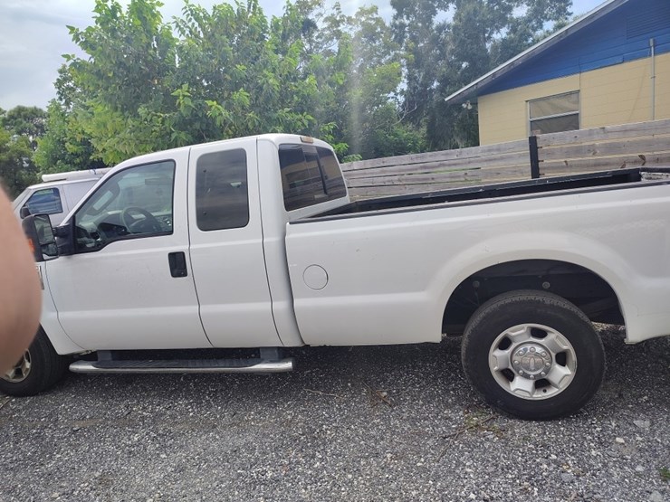 2010-ford-f250-image-3